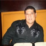 Robert Olivares Photo 1