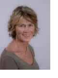Elizabeth Maier Photo 1